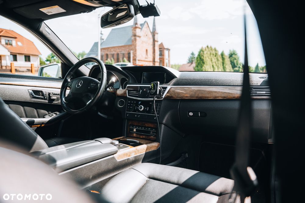Mercedes-Benz Klasa E 350 BlueTec - 17