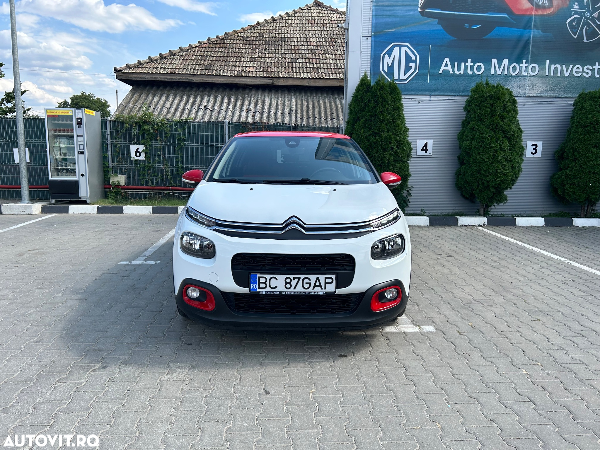 Citroën C3 1.2 PureTech S&S EAT Shine - 2