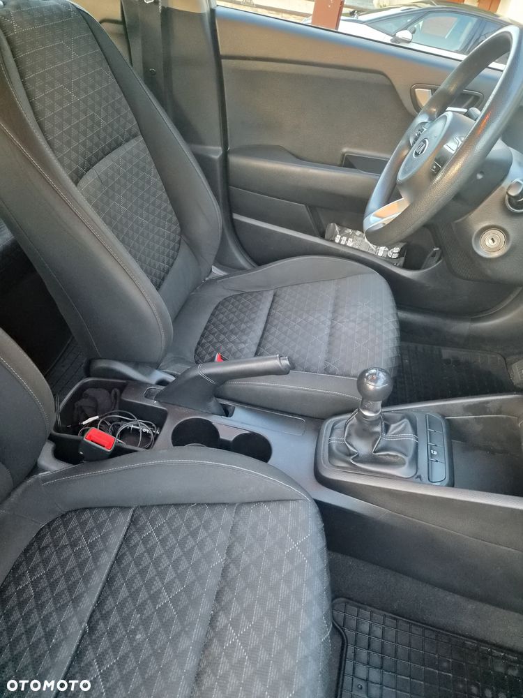 Kia Rio 1.2 M - 11