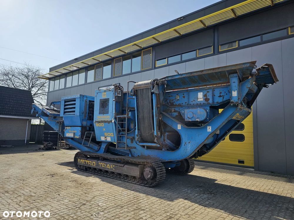 Terex PEGSON METROTRAK 900x600