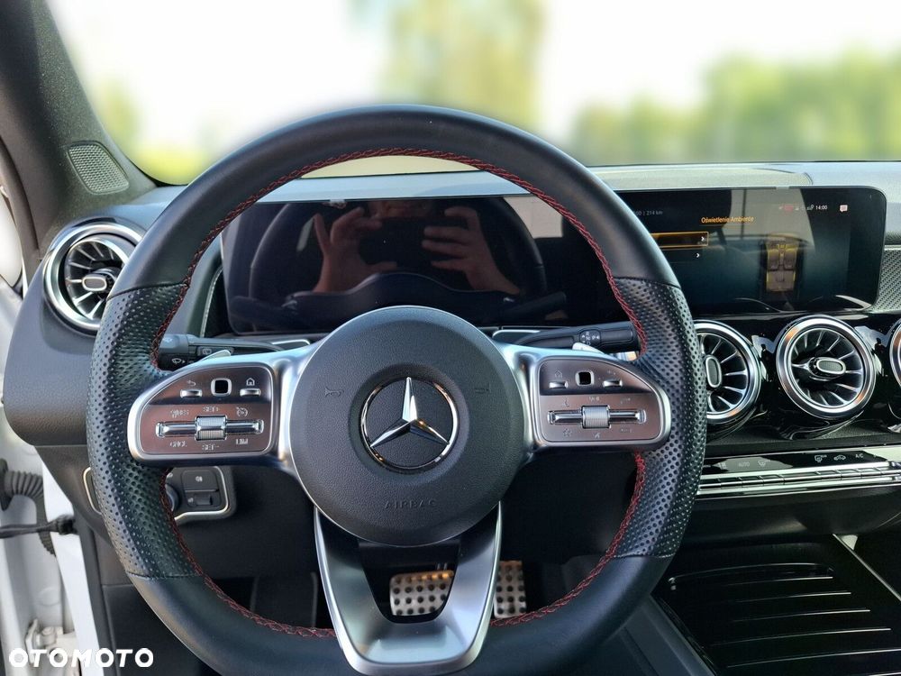 Mercedes-Benz GLB 200 4-Matic AMG Line 8G-DCT - 11