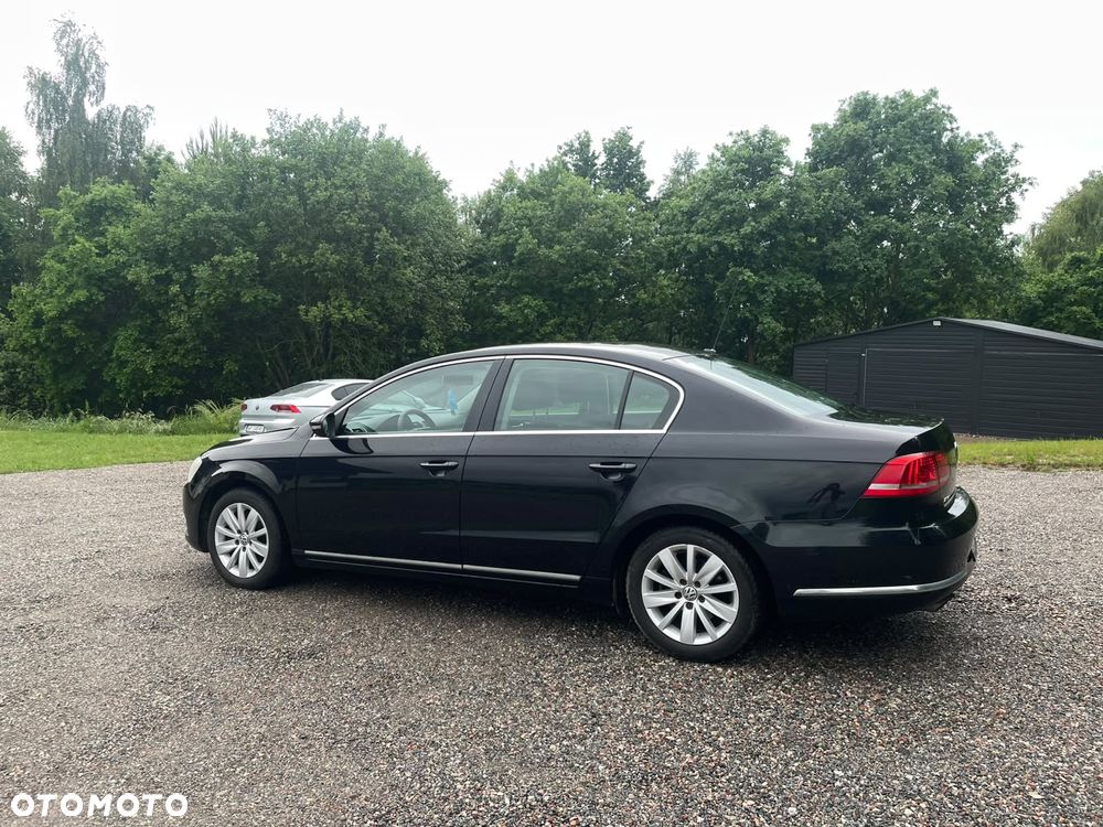 Volkswagen Passat 2.0 TDI Comfortline - 8