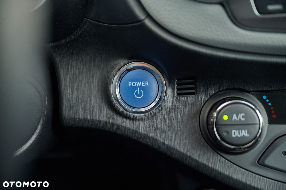 Toyota Yaris Hybrid 100 Premium EU6 - 30