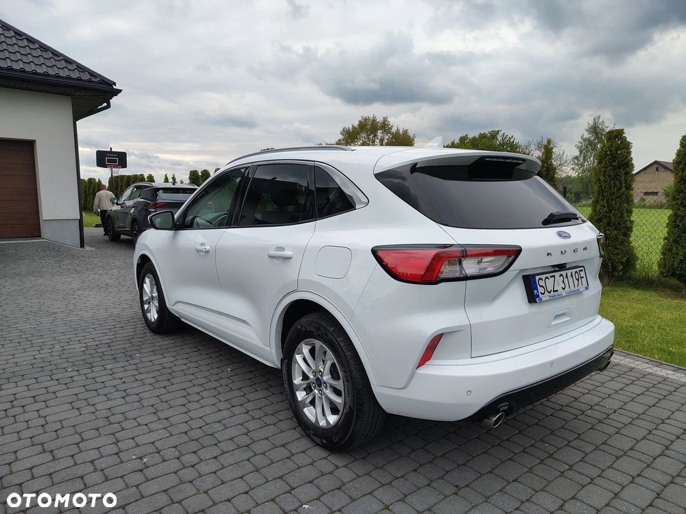 Ford Kuga 1.5 EcoBoost TITANIUM - 6