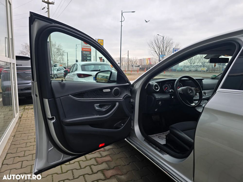 Mercedes-Benz E 200 4Matic 9G-TRONIC - 15