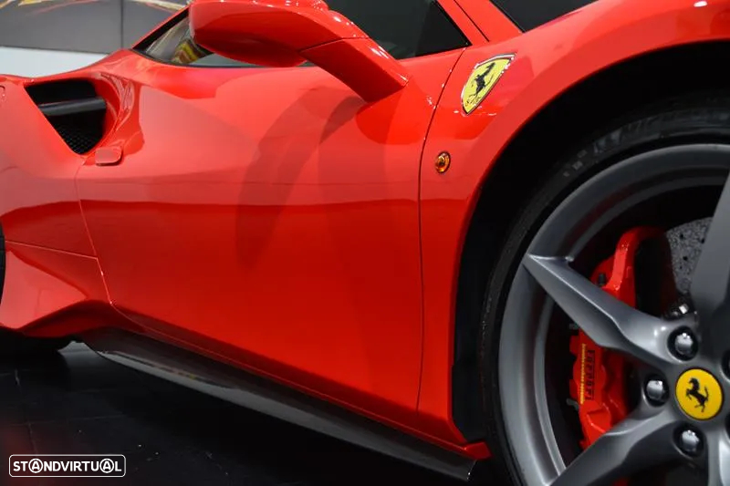 Ferrari 488 GTB - 17