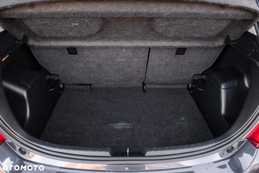 Toyota Yaris - 23