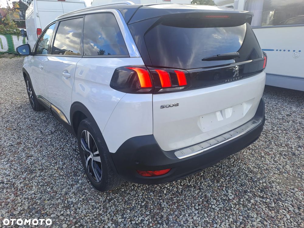 Peugeot 5008 - 3