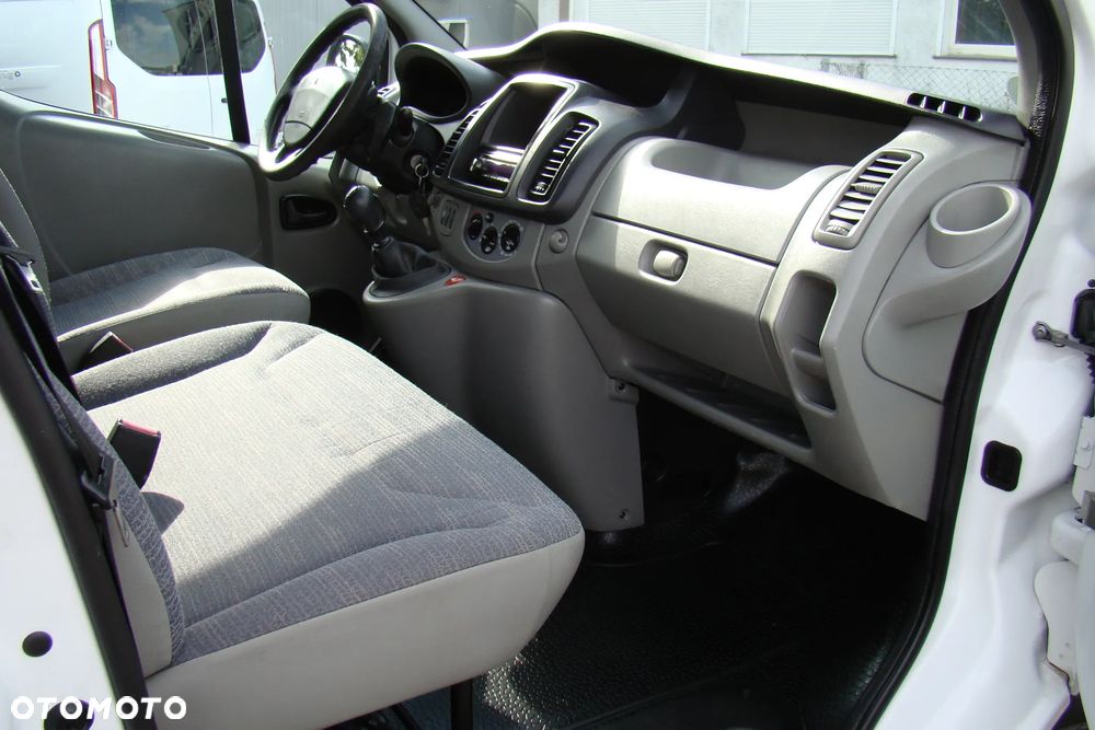 Renault Trafic - 9