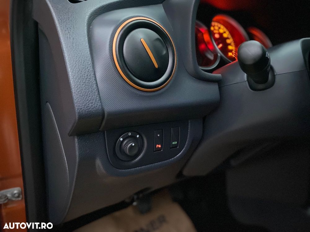 Dacia Sandero Stepway Blue dCi 95 Celebration - 15