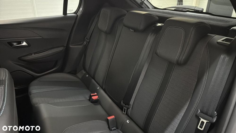 Peugeot 208 1.2 PureTech Allure S&S EAT8 - 15