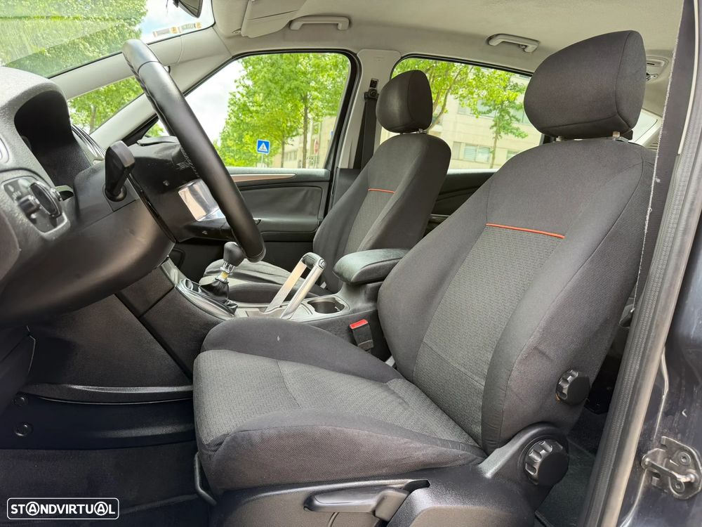 Ford S-Max 1.8 TDCi Titanium 7L - 17