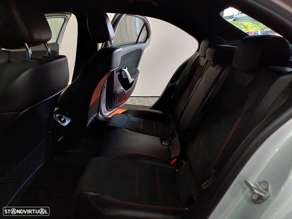 Mercedes-Benz A 180 Limousine - 13