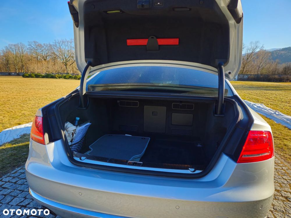 Audi A8 4.2 FSI L Quattro - 25