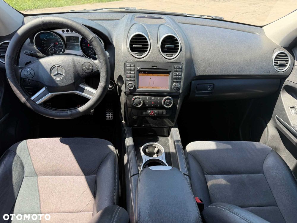 Mercedes-Benz ML - 8