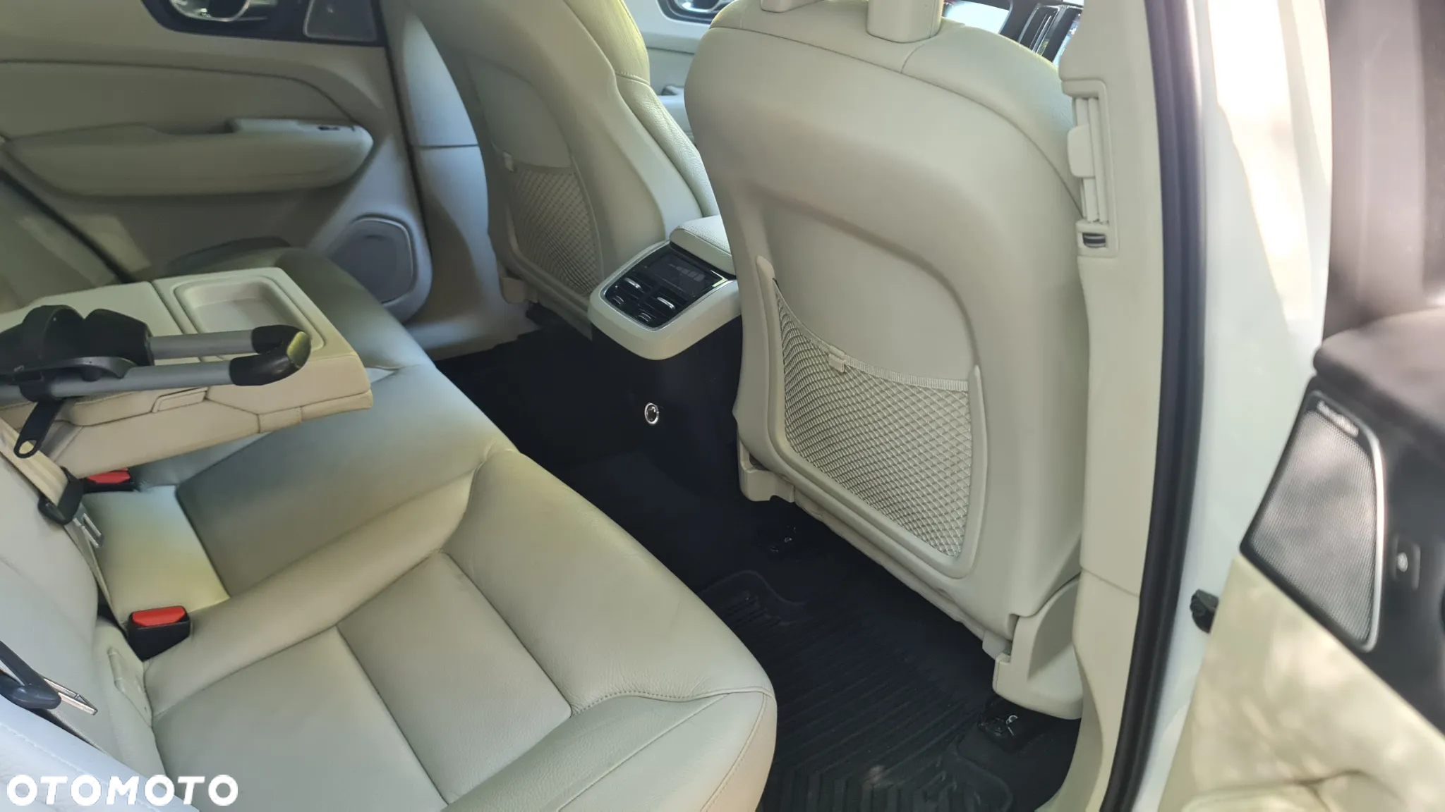 Volvo XC 60 T6 AWD Inscription - 15