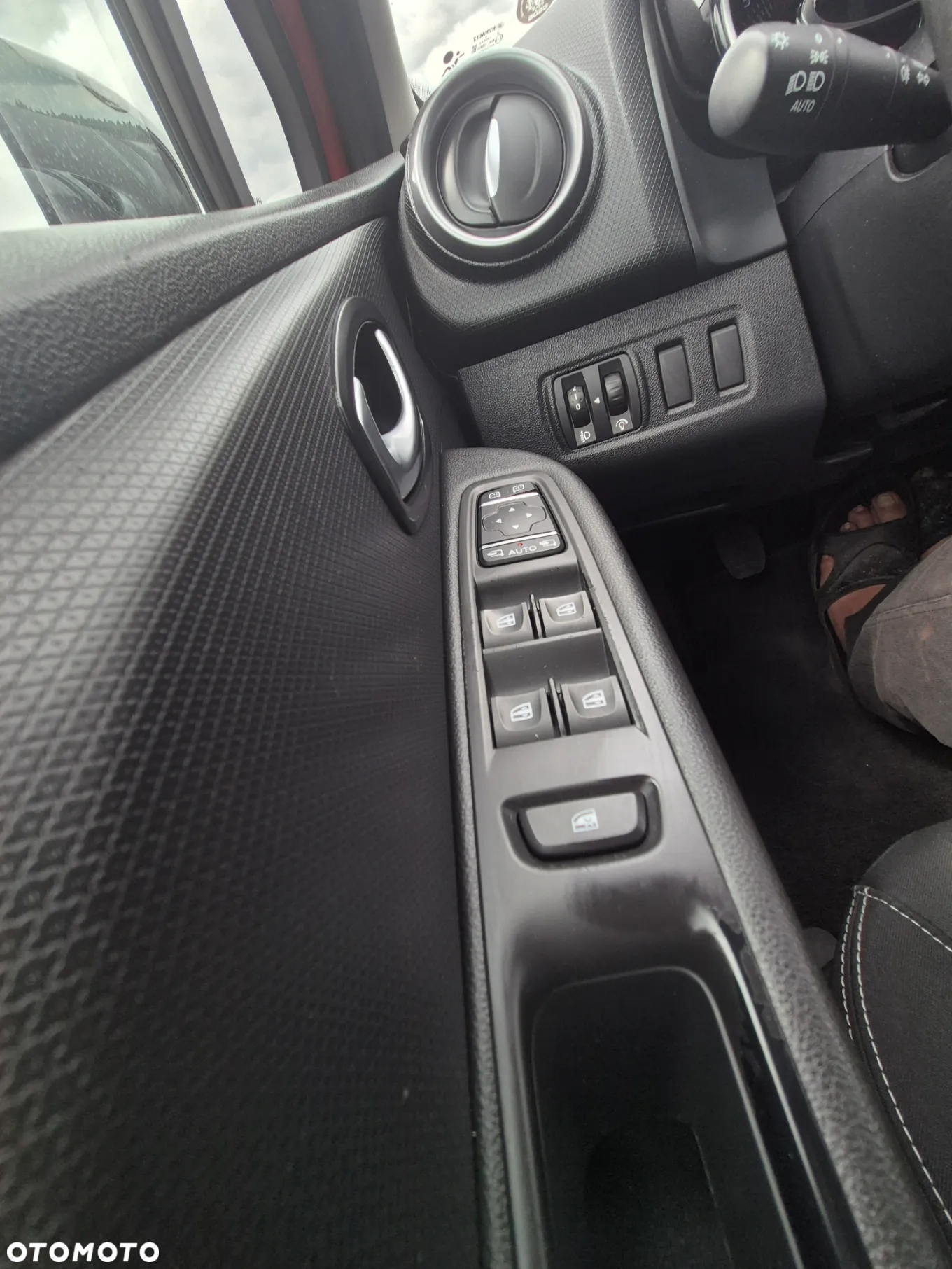 Renault Clio 1.2 16V Limited EU6 - 11