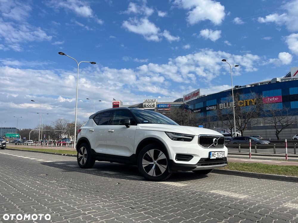 Volvo XC 40 T3 Momentum Pro - 4