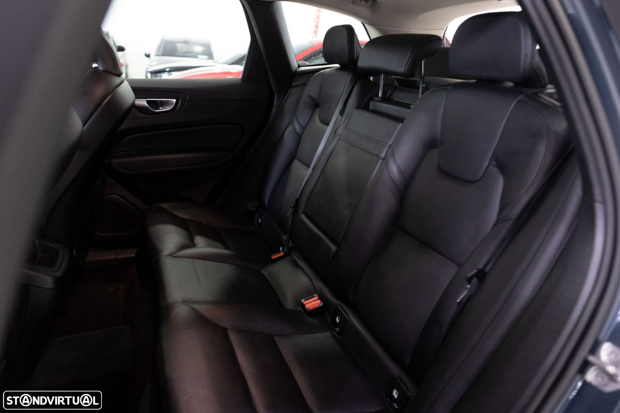 Volvo XC 60 B4 D AWD Geartronic Momentum - 19