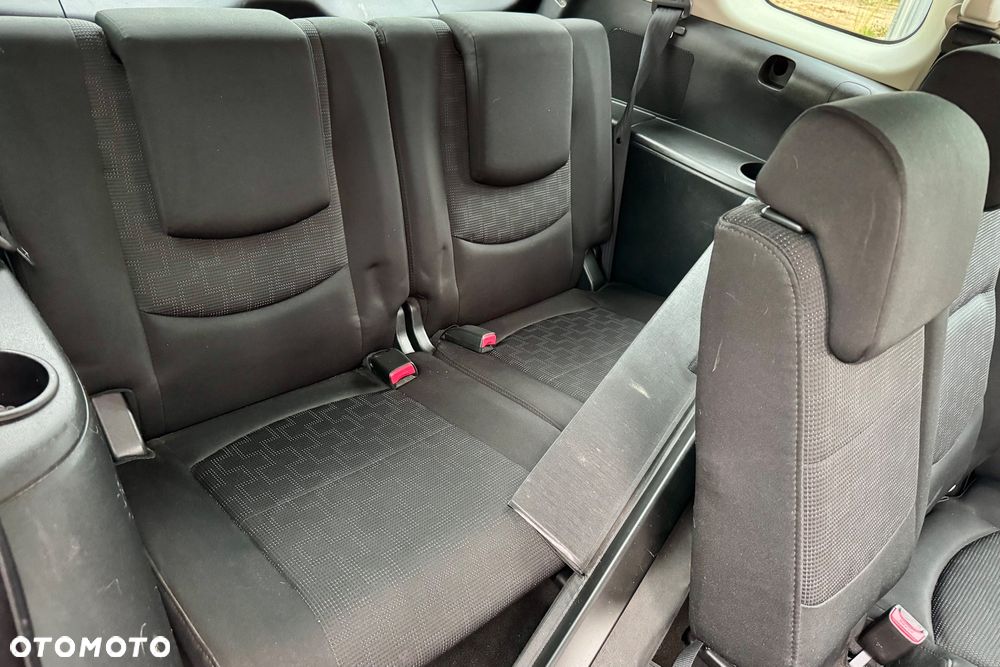 Mazda 5 - 17