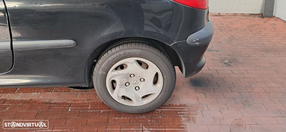 Peugeot 206 1.1 Color Line - 3