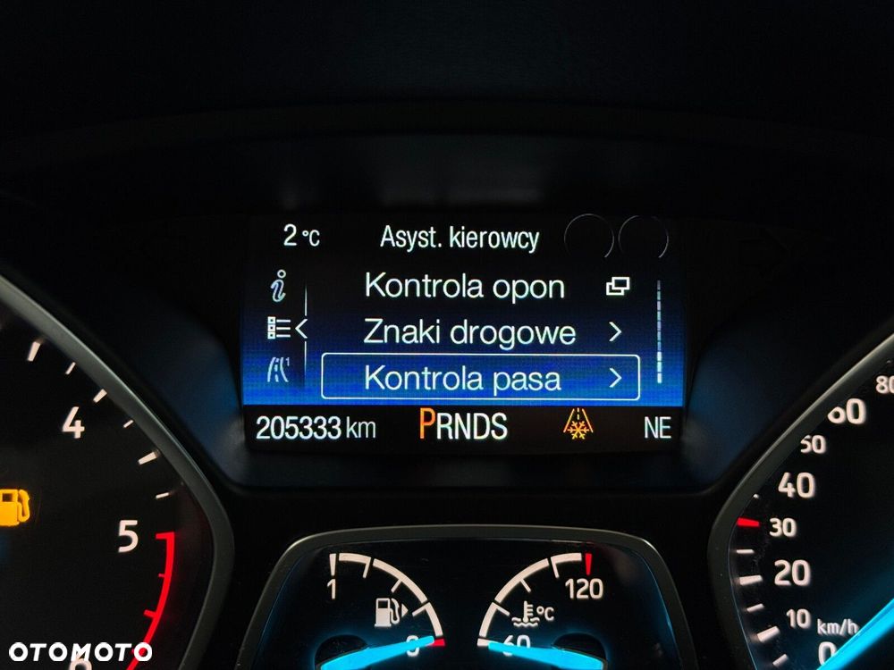 Ford Kuga 2.0 TDCi AWD Titanium - 35