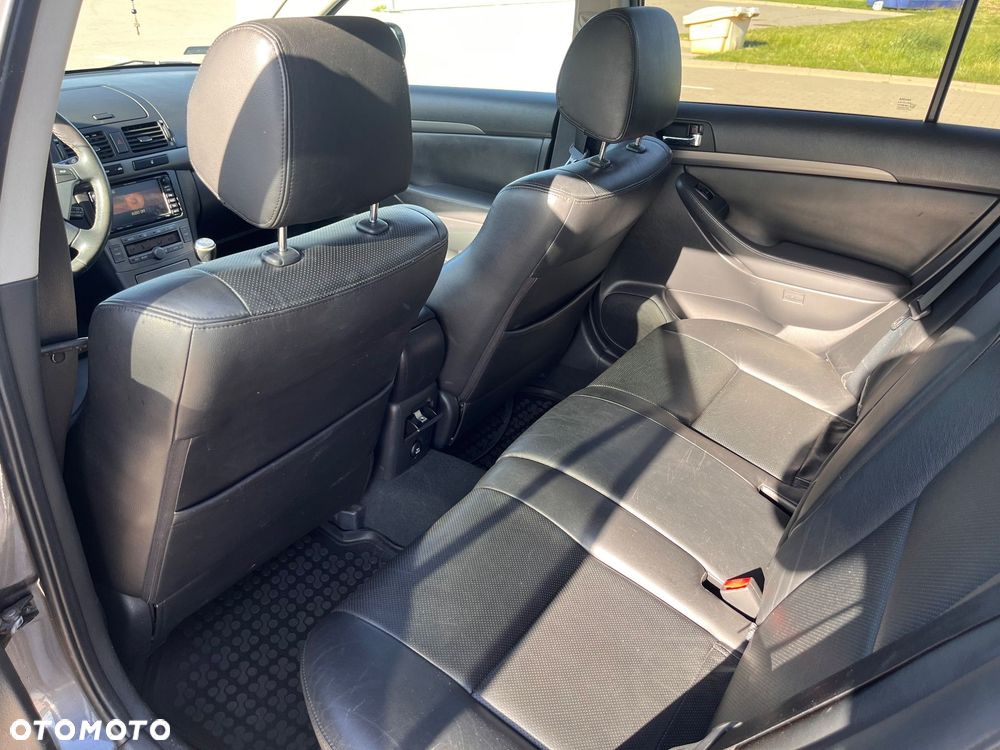 Toyota Avensis 2.2 D-CAT Prestige - 9