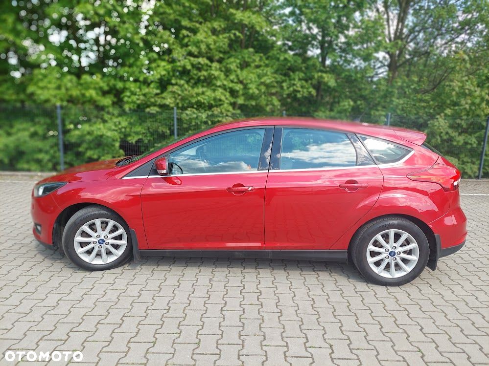 Ford Focus 1.5 EcoBoost STart-Stopp-System TITANIUM - 4