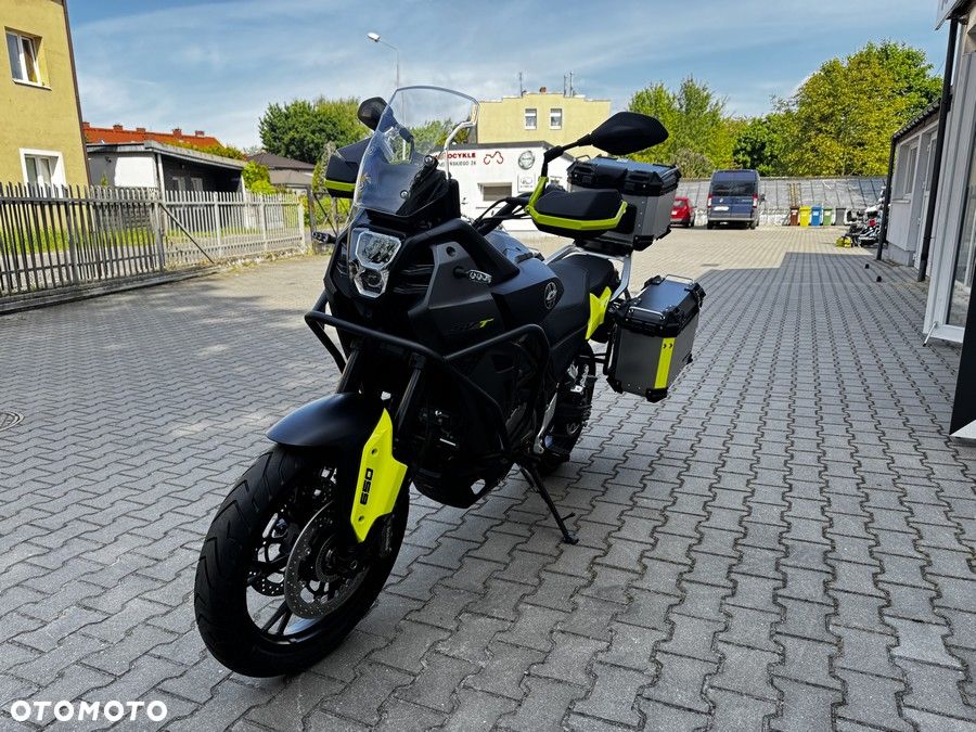 QJMOTOR SVT 650X - 3