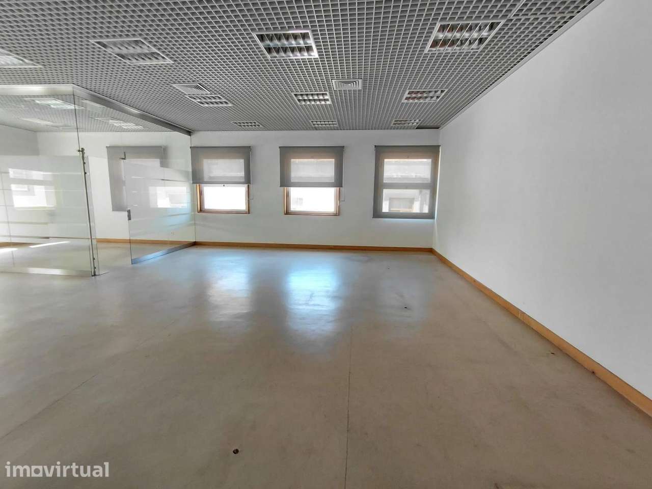 Escritório em Edifício Histórico no Centro  Póvoa de Varzim com 344 m² - Grande imagem: 3/24