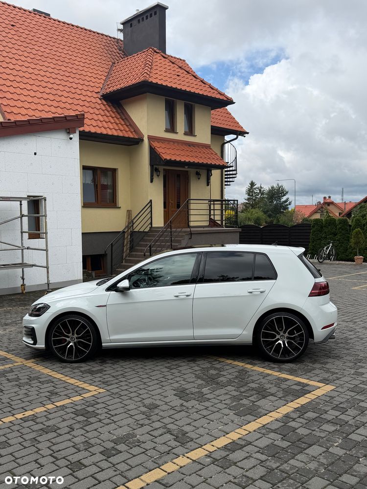 Volkswagen Golf GTI (BlueMotion Technology) - 14