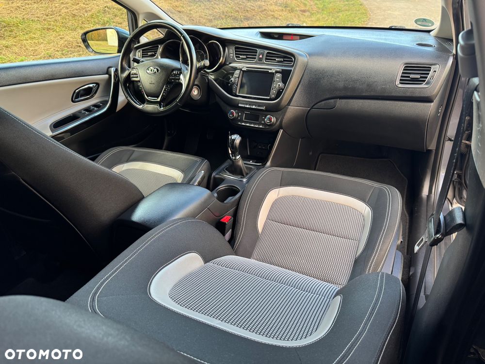 Kia Ceed 1.6 GDI Platinum Edition - 8