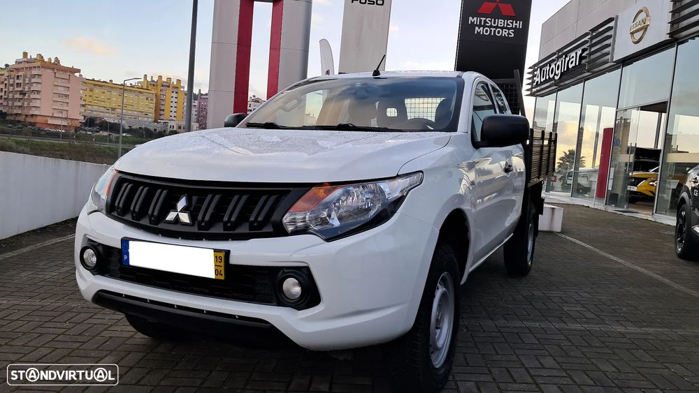 Mitsubishi L200 2.4 DI-D Club Invite CC 4WD - 1