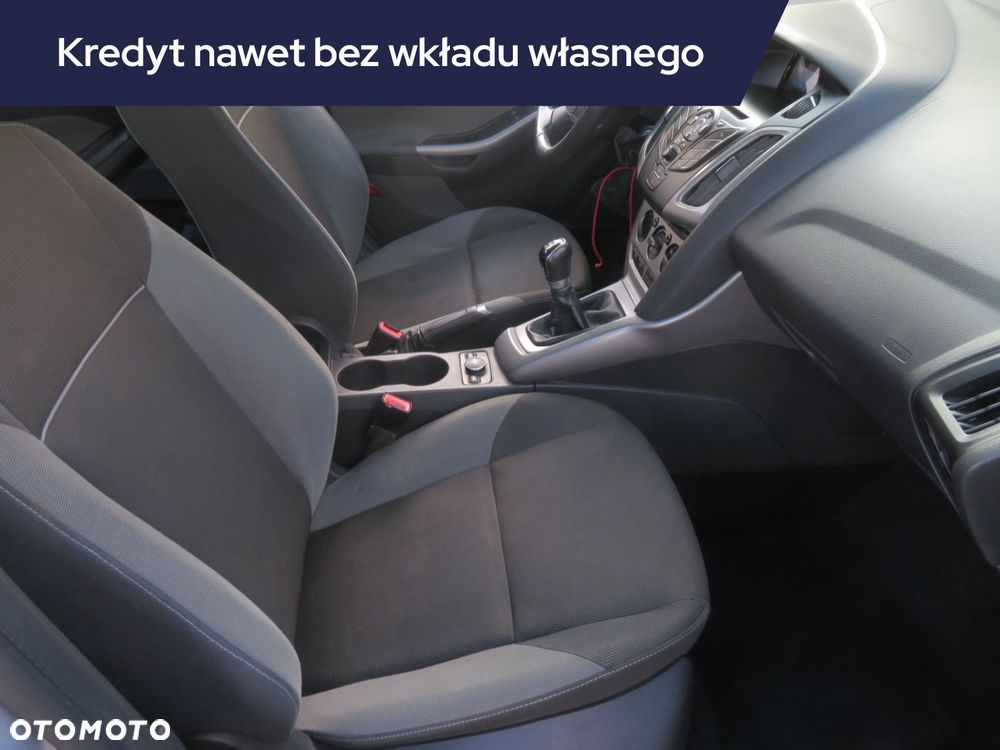 Ford Focus SW - 11