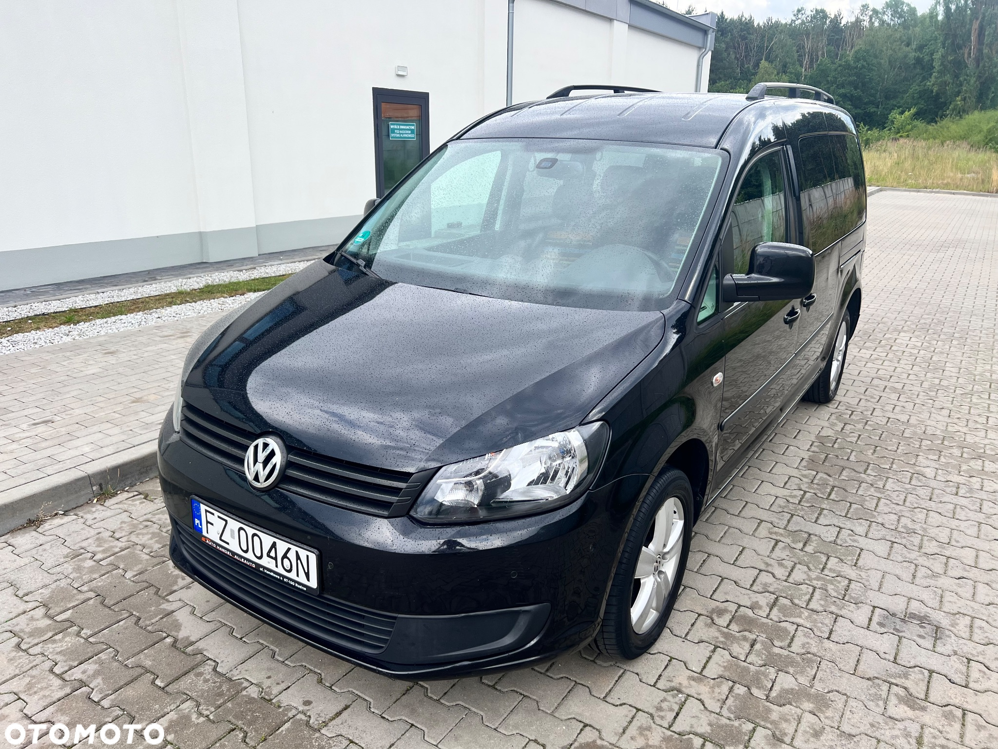 Volkswagen Caddy Maxi 1.6 TDI Comfortline DSG - 2