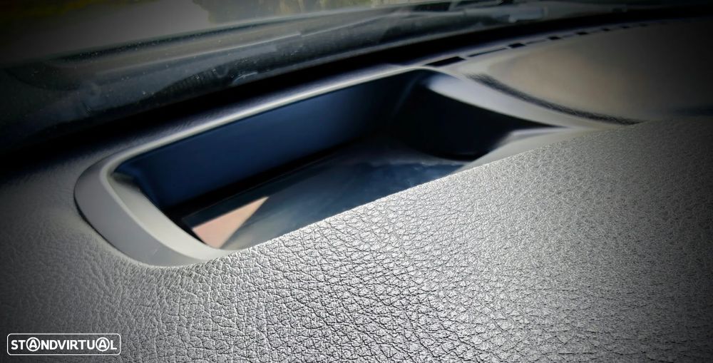 BMW 320 d Pack M - 9