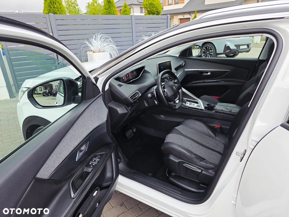 Peugeot 3008 PureTech 130 Stop & Start EAT6 Allure - 23