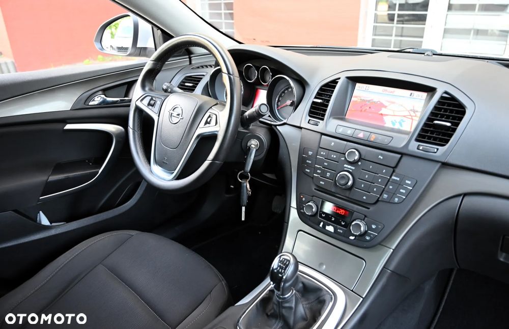 Opel Insignia 1.6 - 19