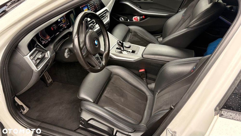 BMW Seria 3 320d M Sport Shadow sport - 17