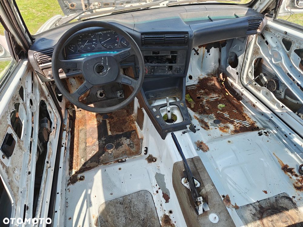 BMW Seria 3 316i - 6