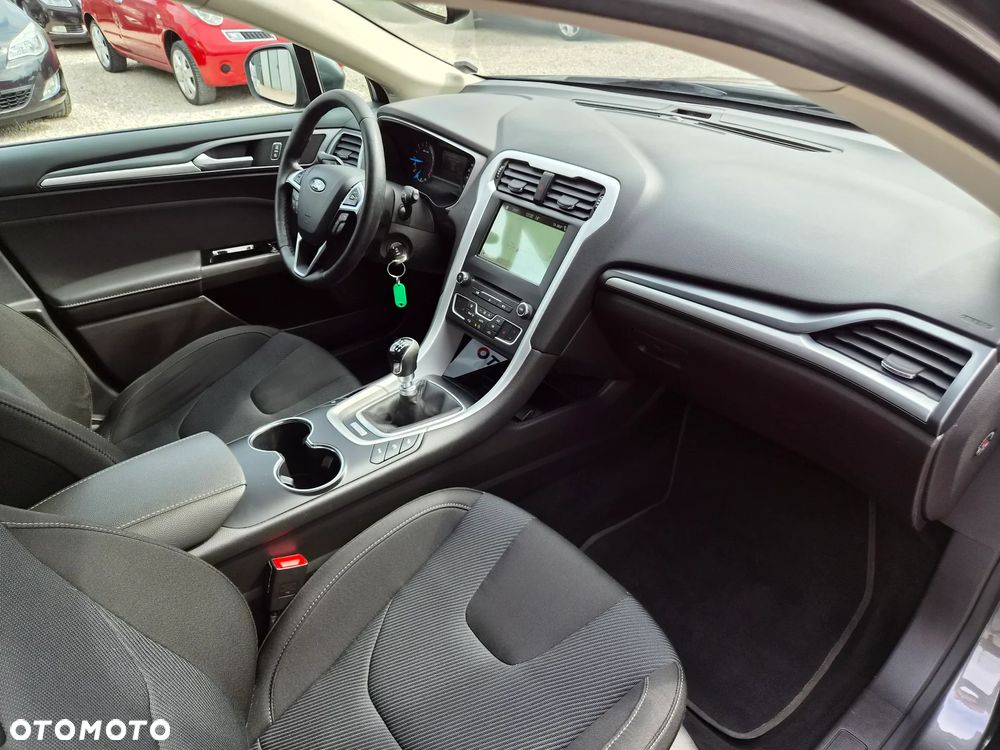 Ford Mondeo - 23