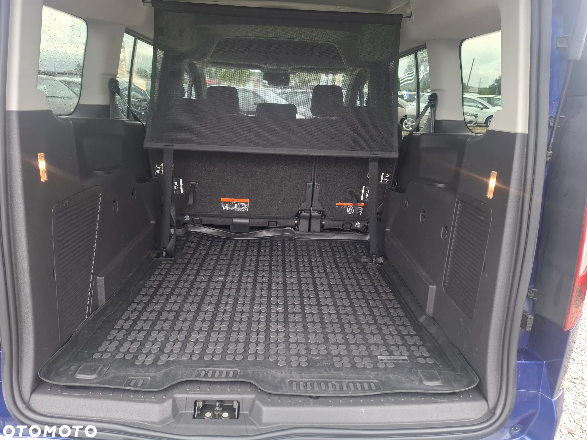 Ford Tourneo Connect Grand - 35