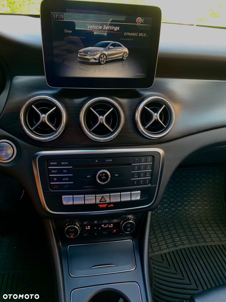 Mercedes-Benz CLA 250 4-Matic AMG Line - 22