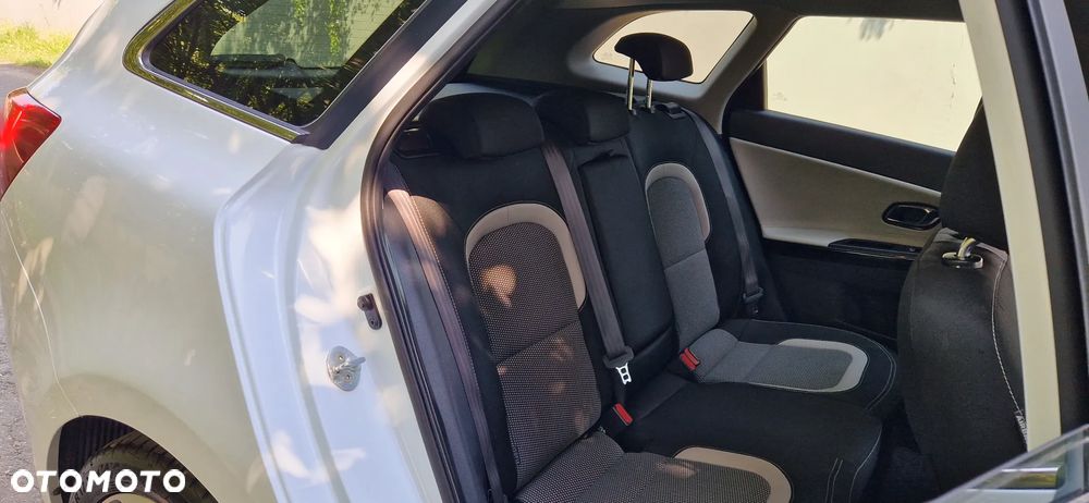 Kia Ceed 1.6 CRDi 136 DCT ISG Platinum Edition - 13