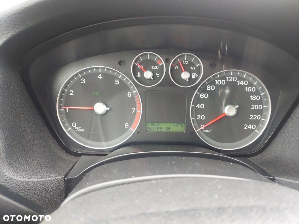Ford Focus 2.0 Sport - 17