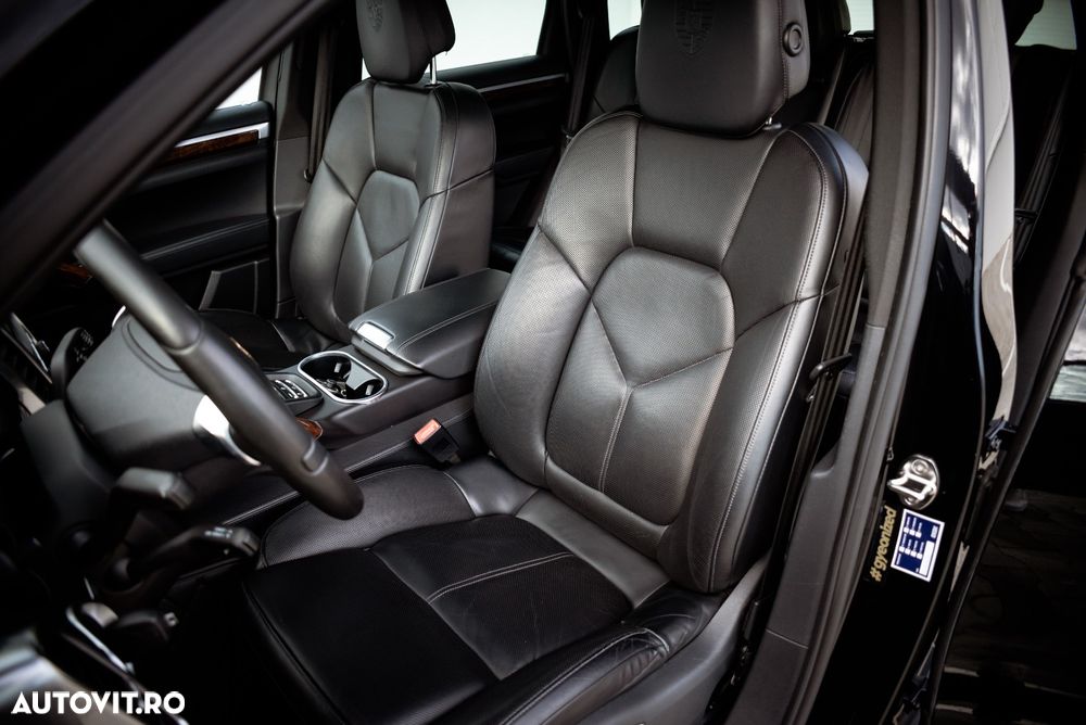 Porsche Cayenne Platinum Edition - 19