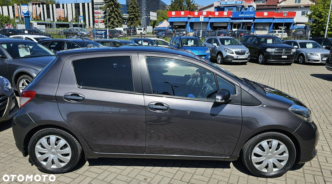 Toyota Yaris - 4