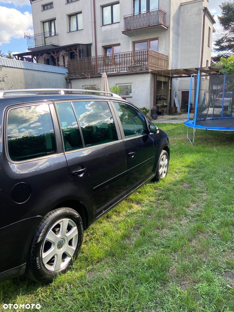 Volkswagen Touran 1.9 TDI Highline - 5