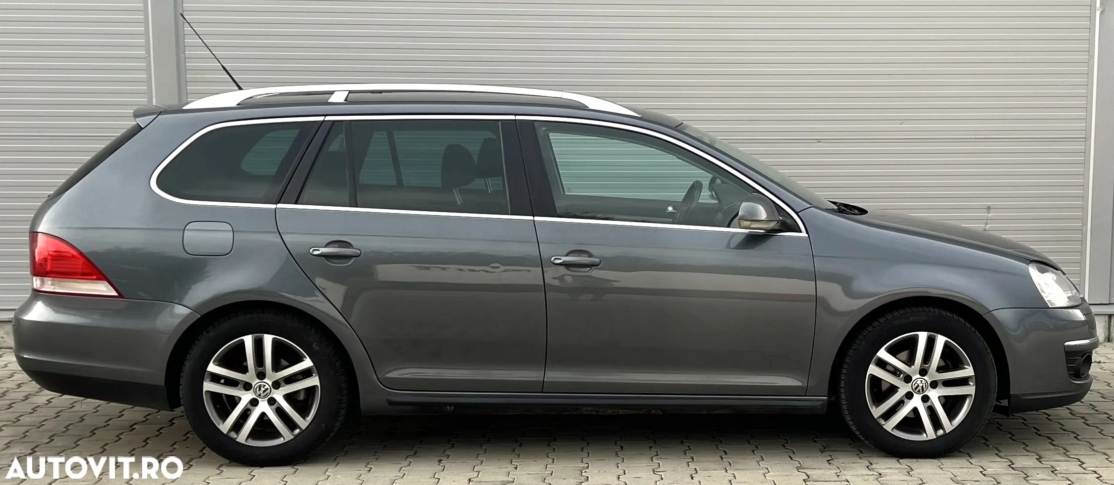 Volkswagen Golf 1.9 TDI BlueMotion Comfortline - 3