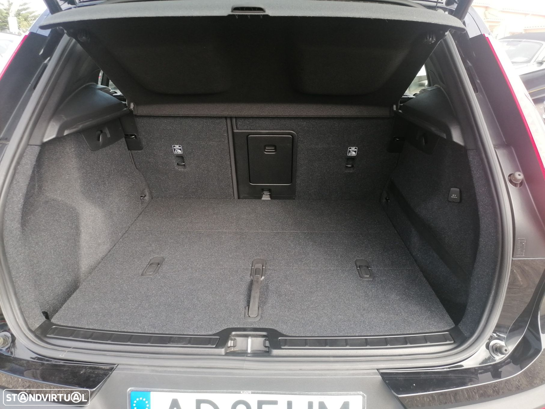 Volvo XC 40 2.0 D3 Momentum Plus - 10